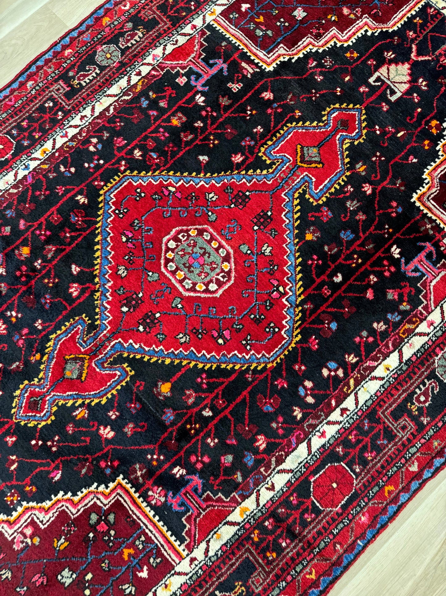 Alex 7’ 8” X 4’ 7” Excellent Hand-Knotted rug
