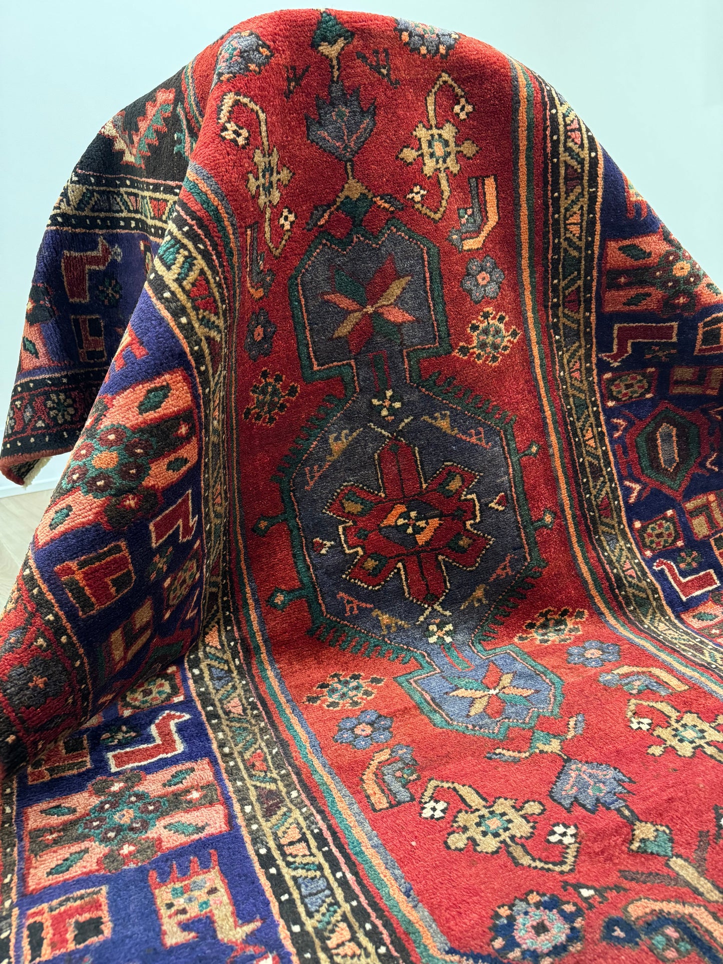 FAROUK 4'0" x 7'2" ft. Persian wool area rug, Traditional vintage Hand-Knotted carpet