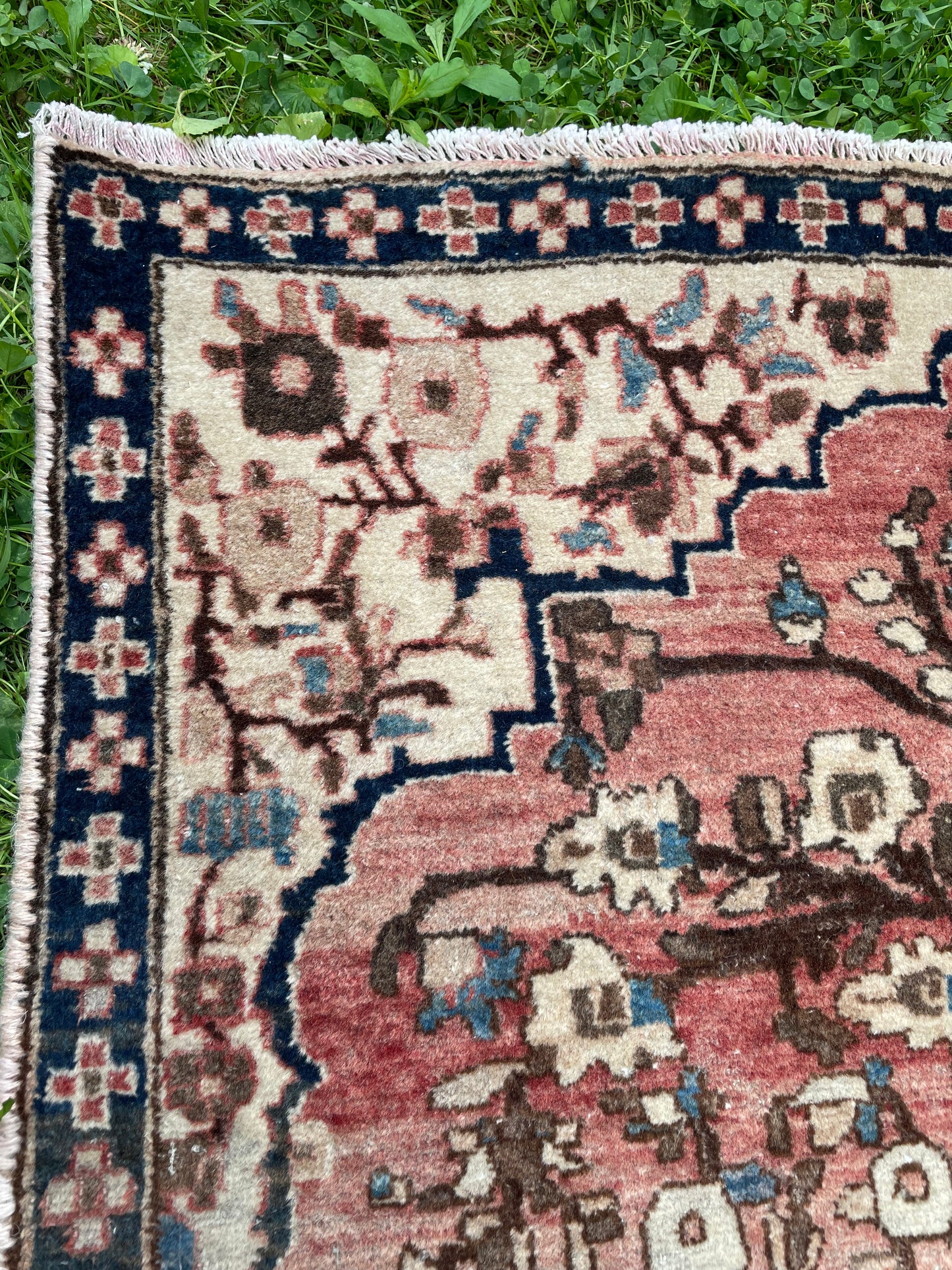 Tree of Life 5' 1" by 3' 4"  ft. Vintage Hand-knotted Rug