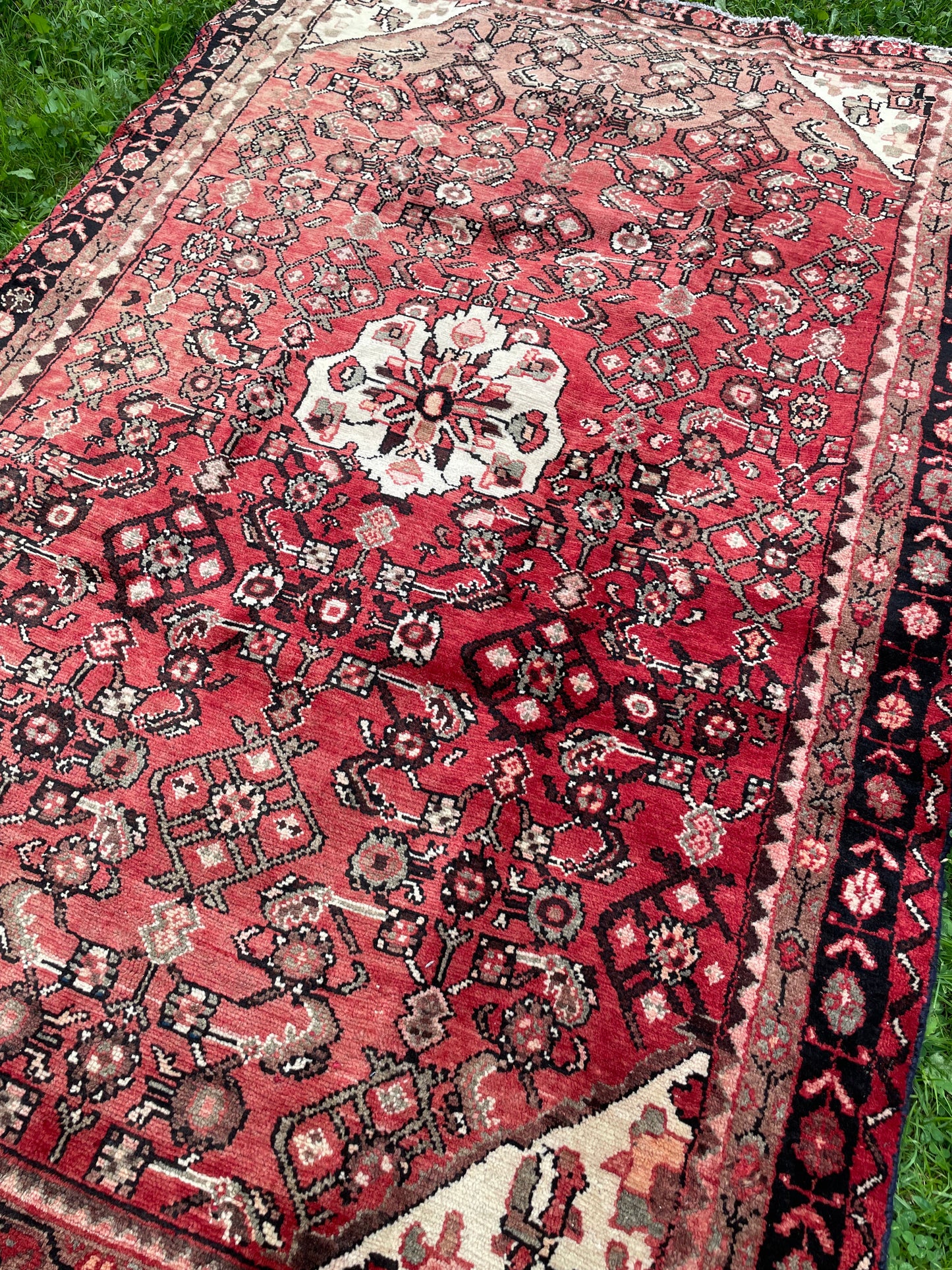 SOHRAB 6' 5”x 4' 3”ft HAMADAN tribal rug