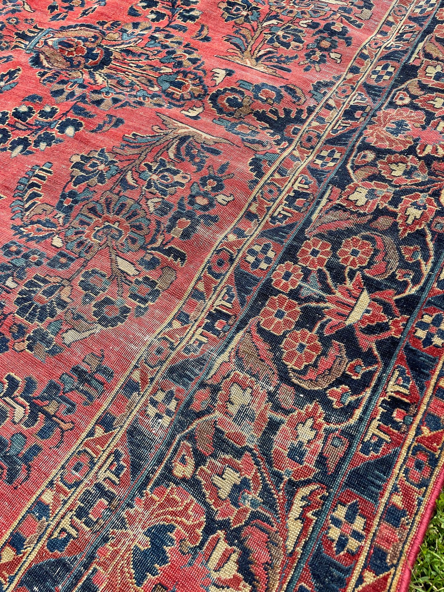 NASREEN  11' 6" x 8' 7" Antique SAROUK