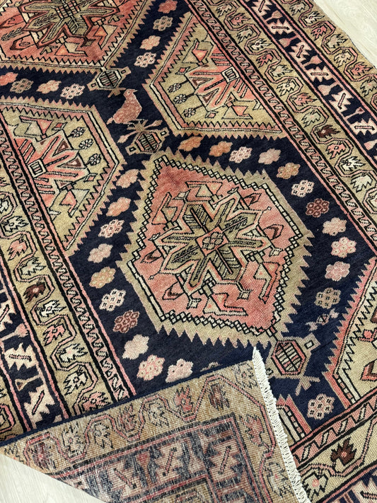 BRUNO 10' 6″ x 4′ 2″ ft. VINTAGE RUNNER