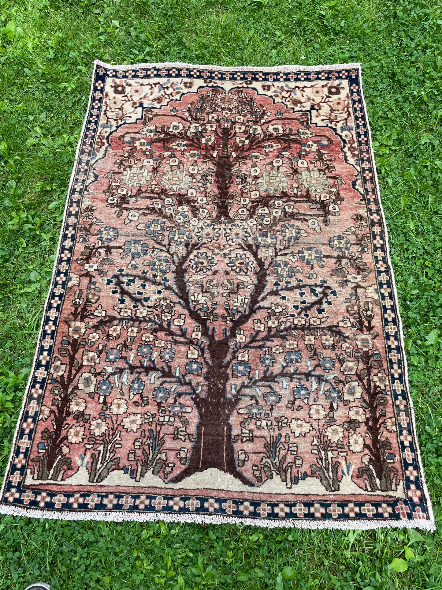 Tree of Life 5' 1" by 3' 4"  ft. Vintage Hand-knotted Rug
