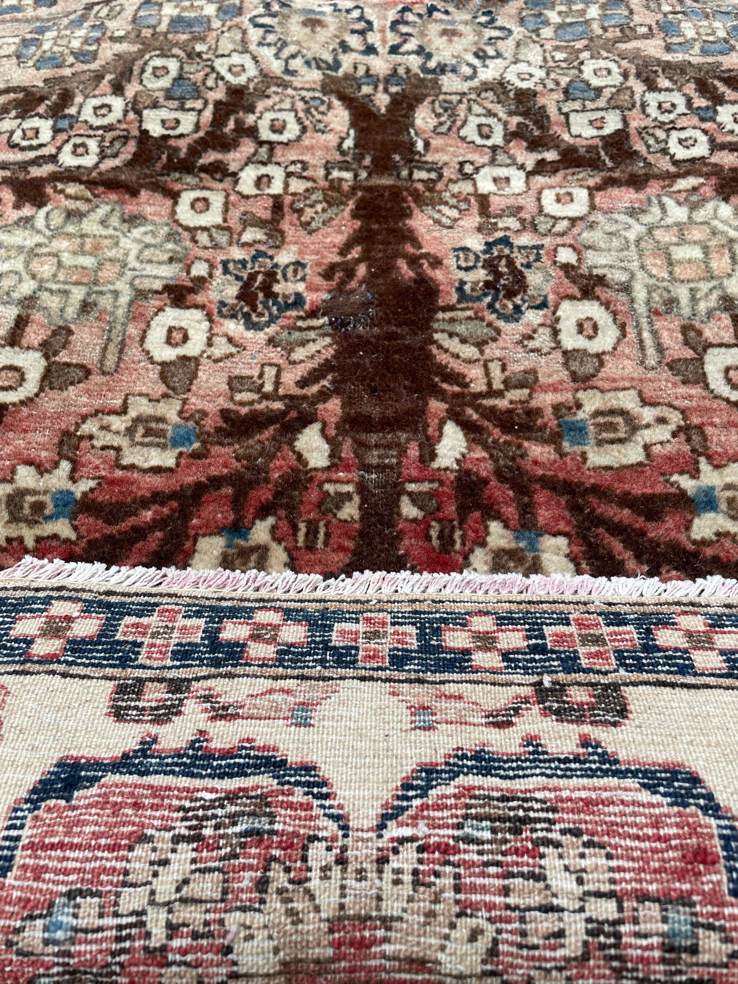 Tree of Life 5' 1" by 3' 4"  ft. Vintage Hand-knotted Rug