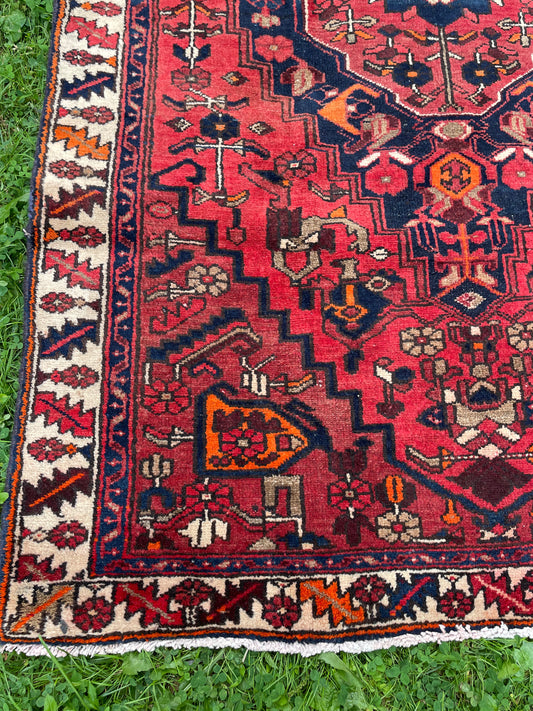 LOUBNA  6’ 4 “ x 3’ 8” ft