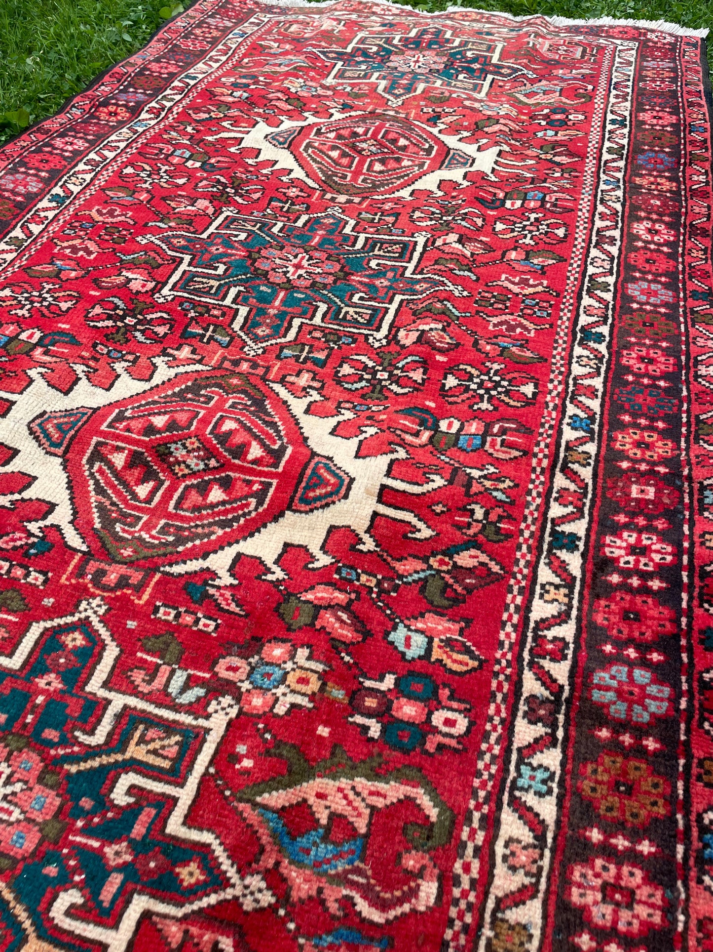 ISAAC 6’ 5 “ x 3’ 6” Red Karajah